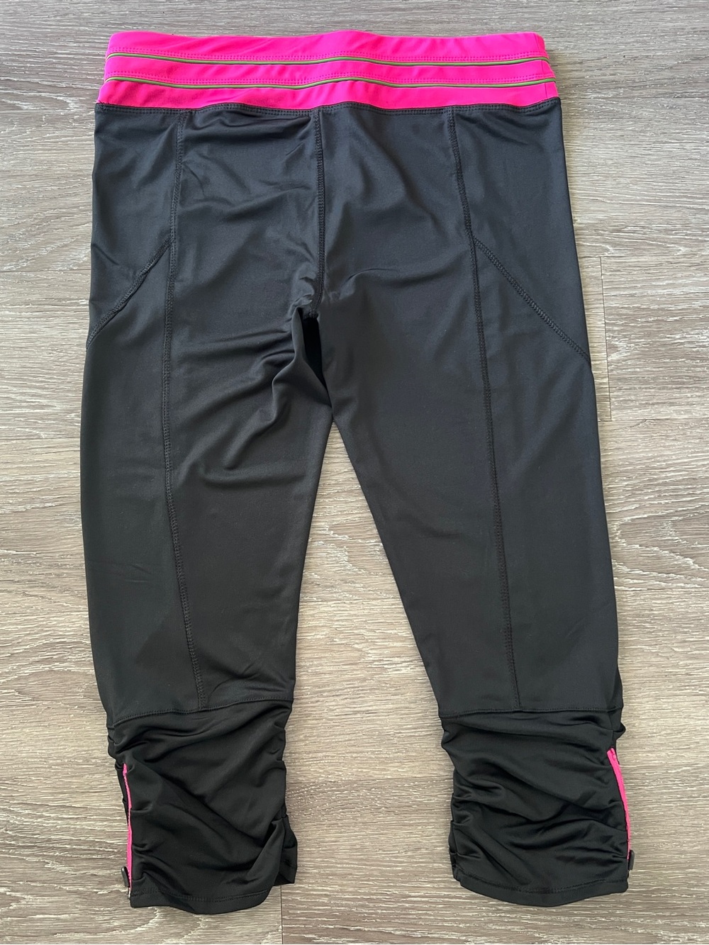 NWT U.S. Polo Assn Active Capri Leggings L Black Pink Workout Zip Hem - Picture 3 of 14